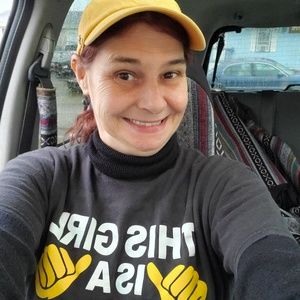 Meet your Posher, Carla